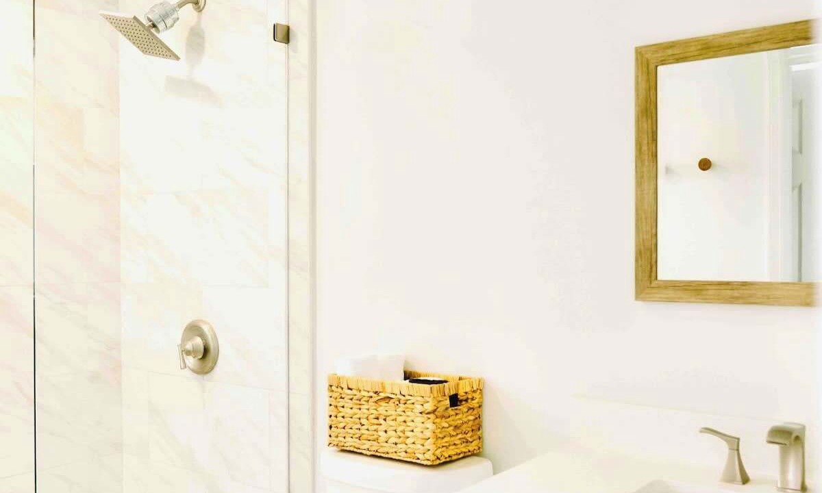 Photo of Bathroom in Neptune Beach