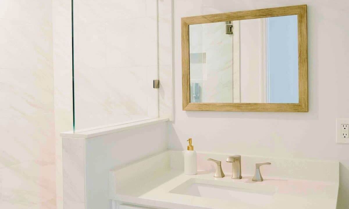 Photo of Bathroom in Neptune Beach