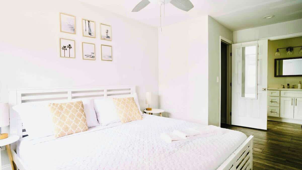 Photo of Bedroom in Neptune Beach