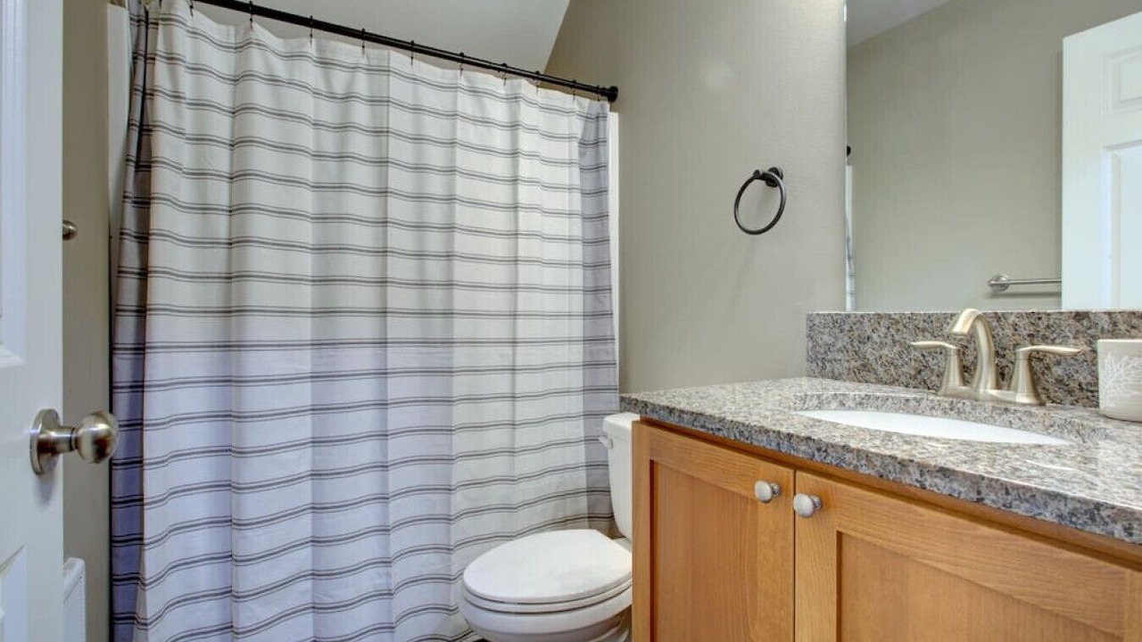 Photo of Bathroom in Warnick