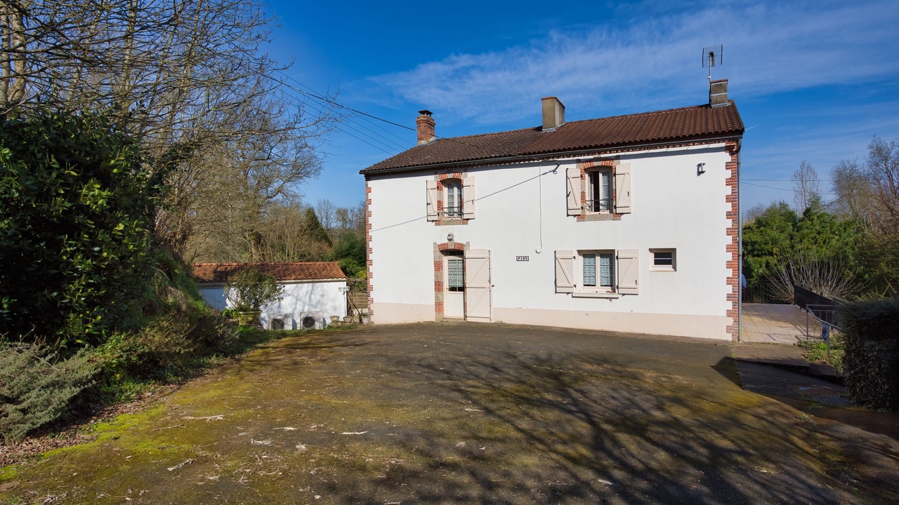 Photo of Outdoor in Saint-Hilaire-le-Vouhis
