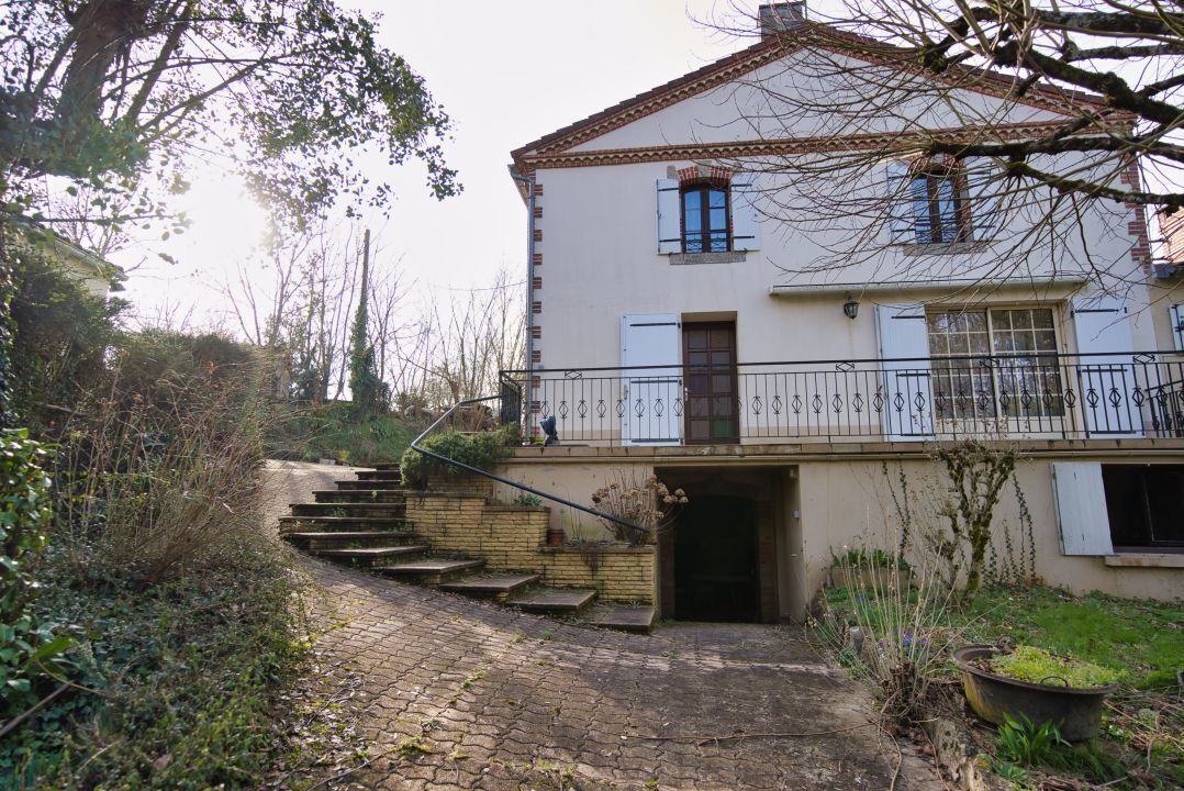 Photo of Outdoor in Saint-Hilaire-le-Vouhis