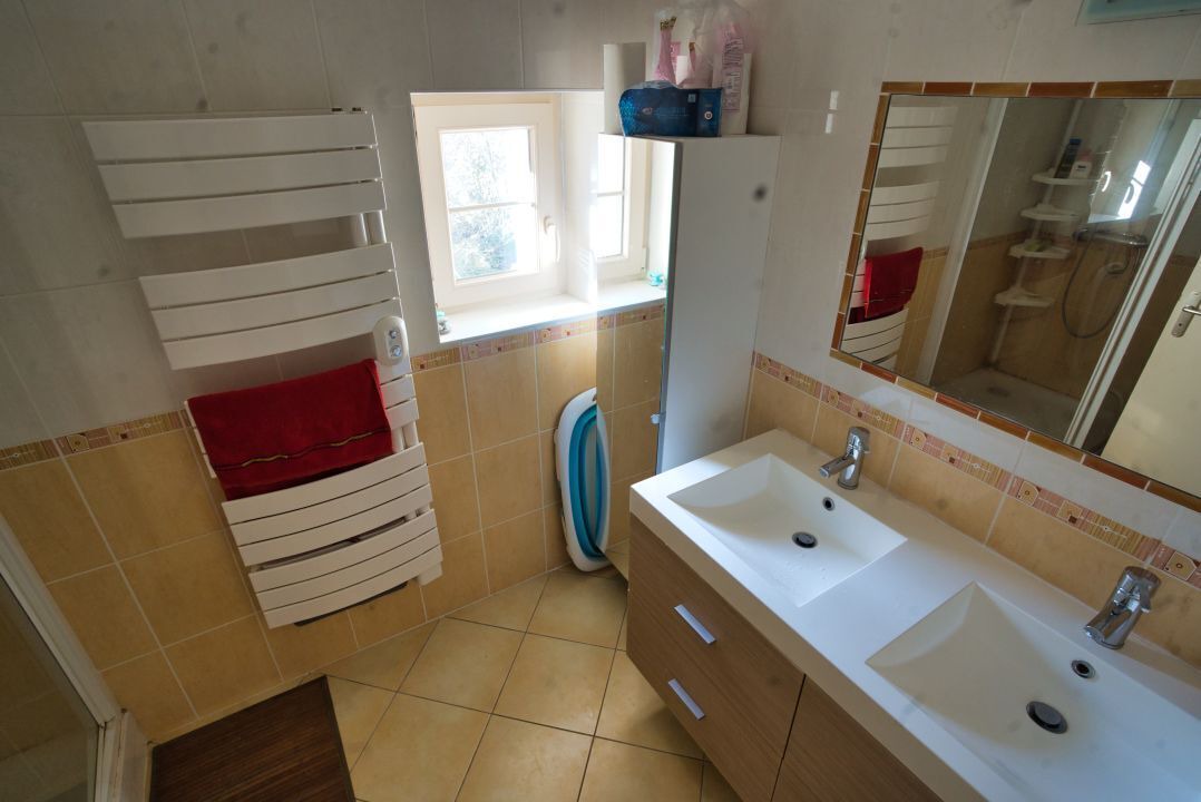 Photo of Bathroom in Saint-Hilaire-le-Vouhis