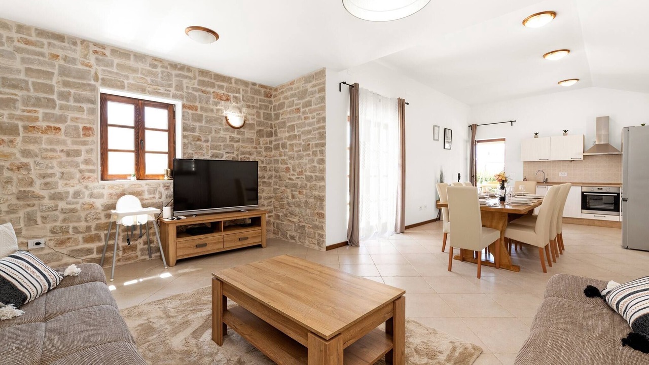 Photo of Livingroom in Muline