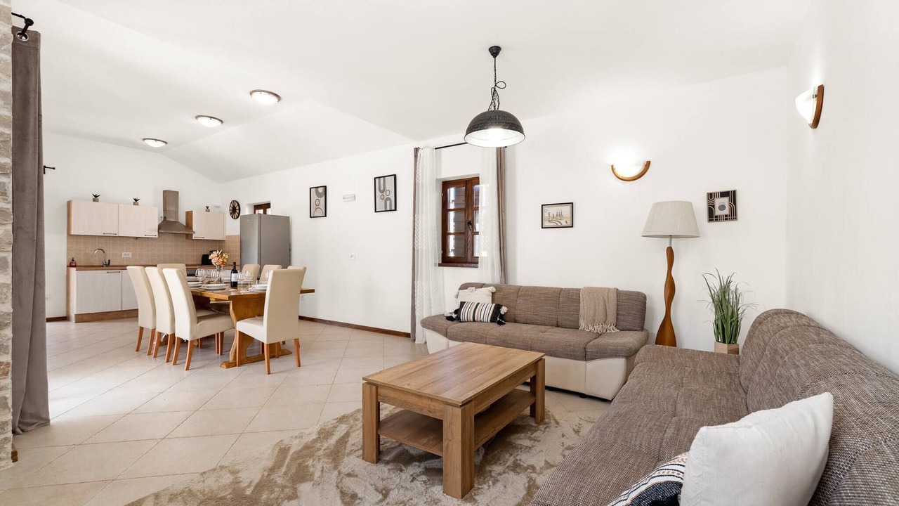 Photo of Livingroom in Muline