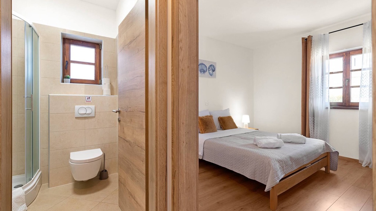 Photo of Bathroom in Muline
