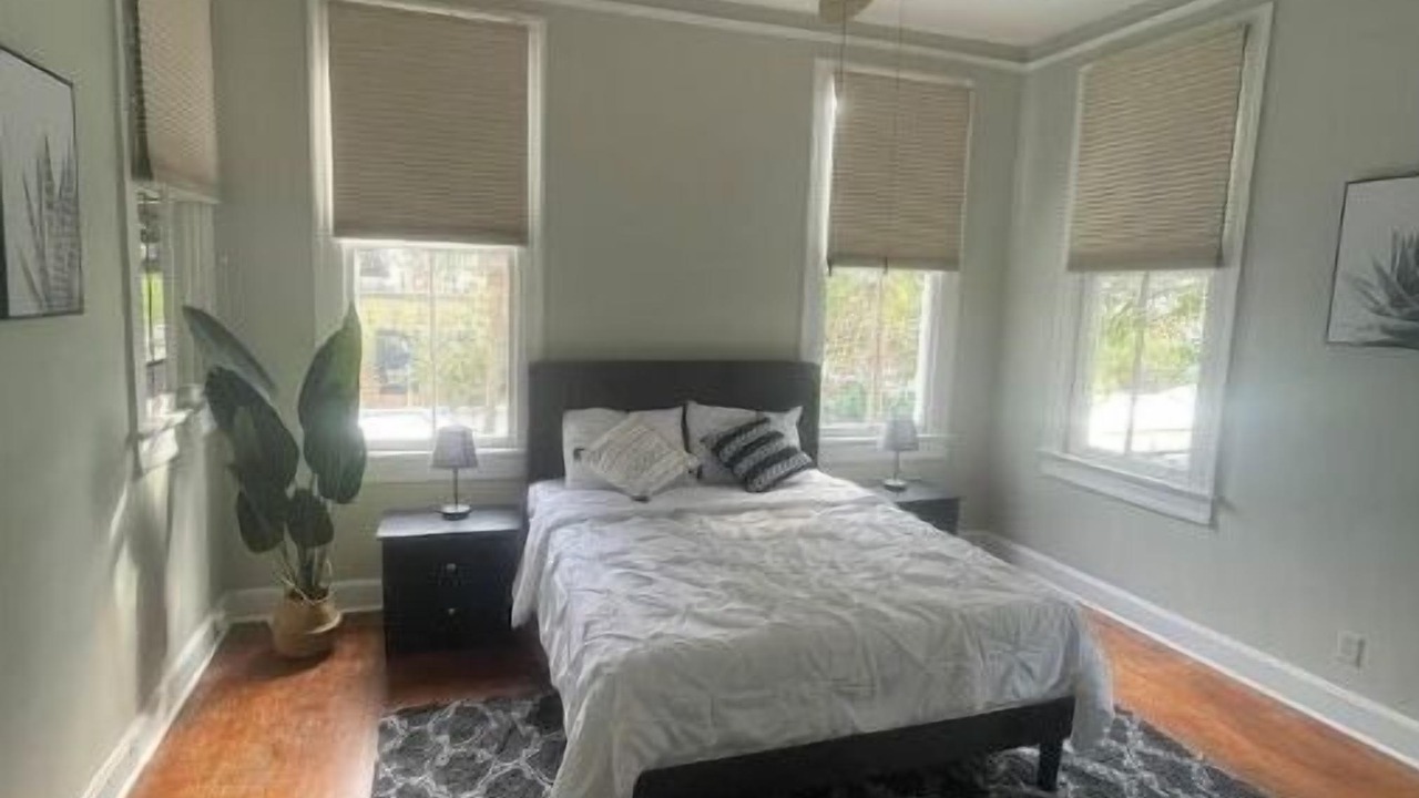 Photo of Bedroom in Five Points