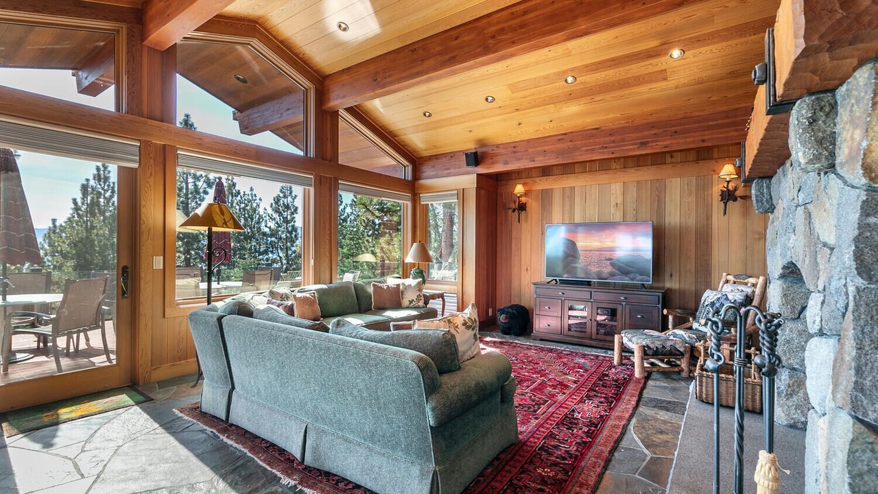 Photo of Livingroom in Lake Forest