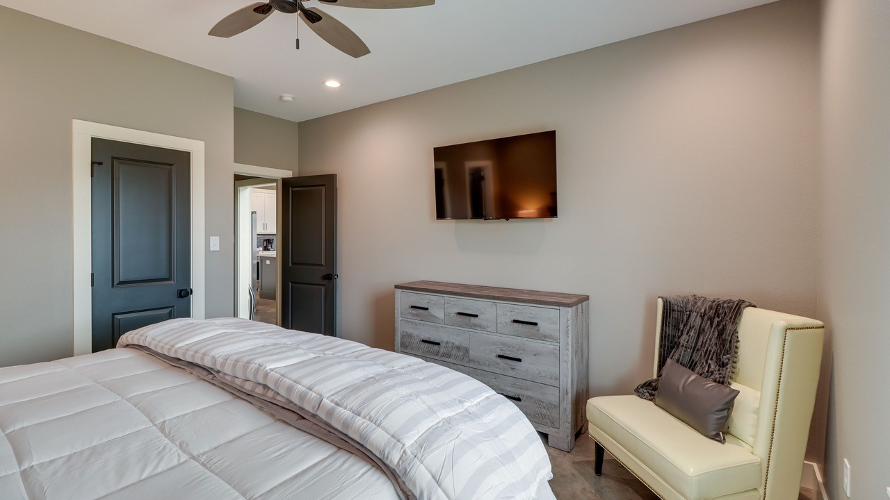 Photo of Bedroom in Higden