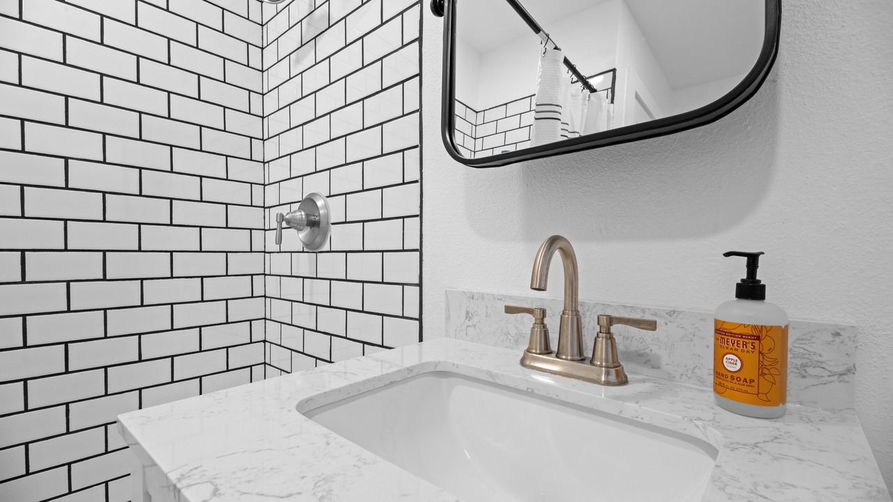 Photo of Bathroom in Zavalla