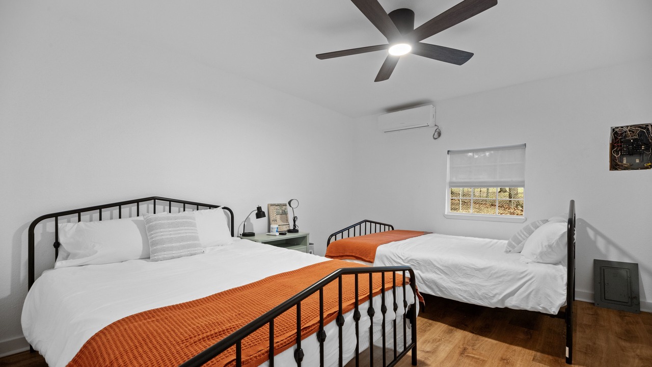 Photo of Bedroom in Zavalla