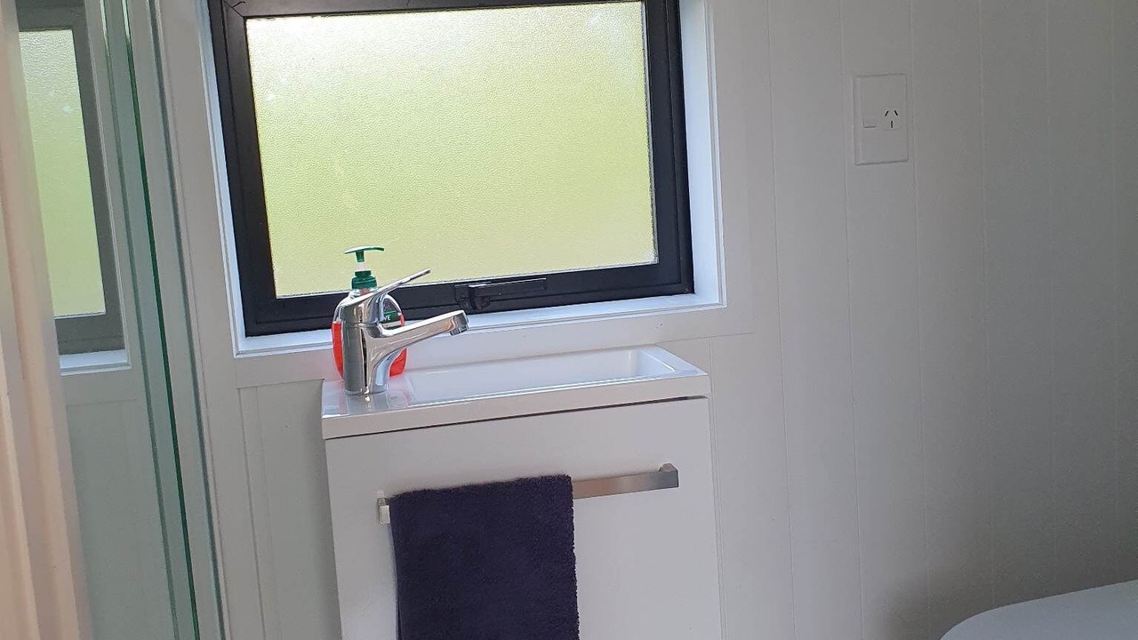 Photo of Bathroom in Omapere