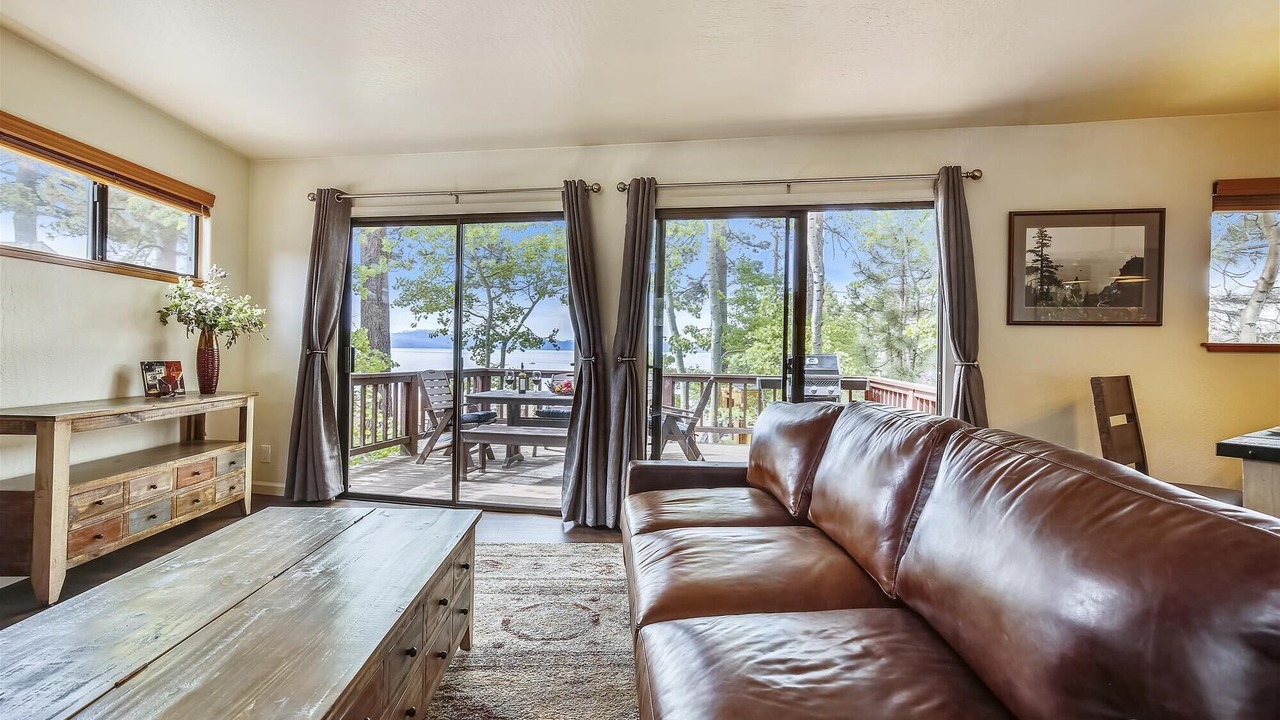 Photo of Livingroom in Kings Beach