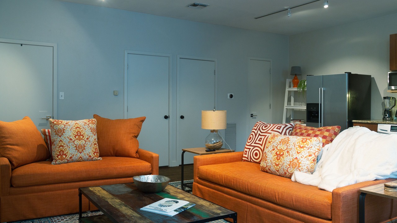 Photo of Livingroom in Greenway Plaza-Upper Kirby