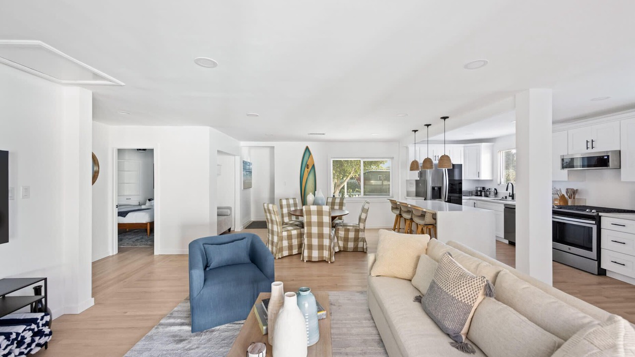 Photo of Livingroom in Del Rey