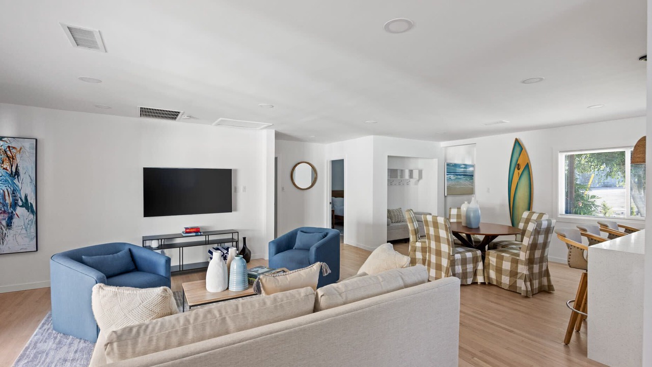 Photo of Livingroom in Del Rey