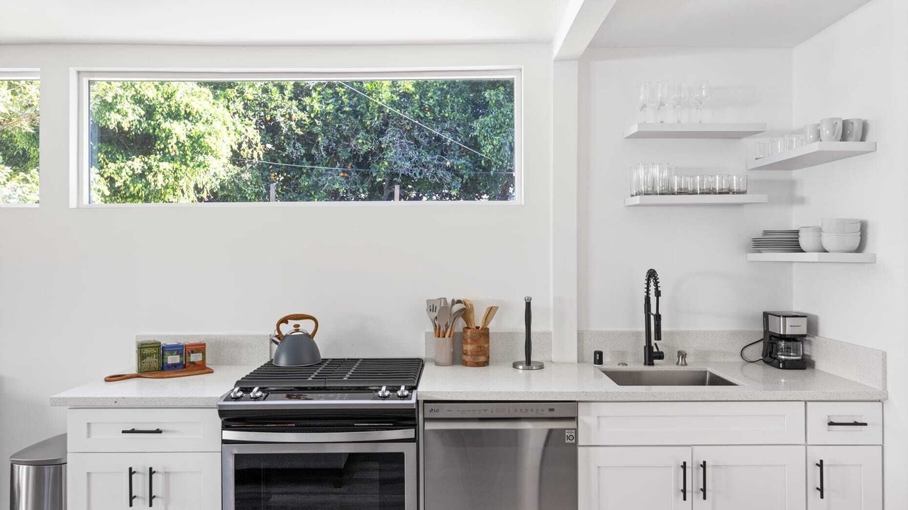 Photo of Kitchen in Del Rey
