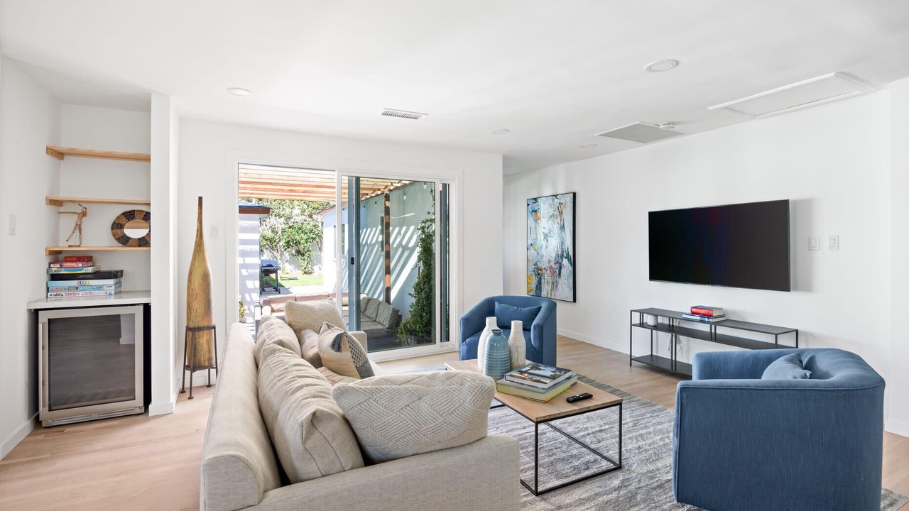 Photo of Livingroom in Del Rey