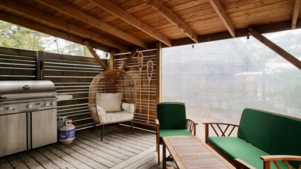Photo of Patio Balcony in Parry Sound