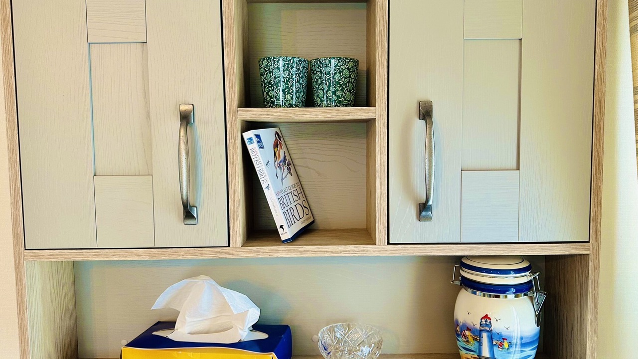 Photo of Bedroom in Cayton Bay