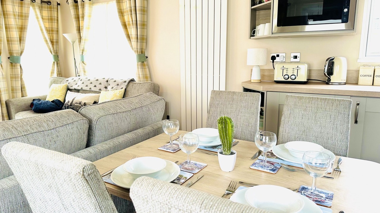 Photo of Others in Cayton Bay