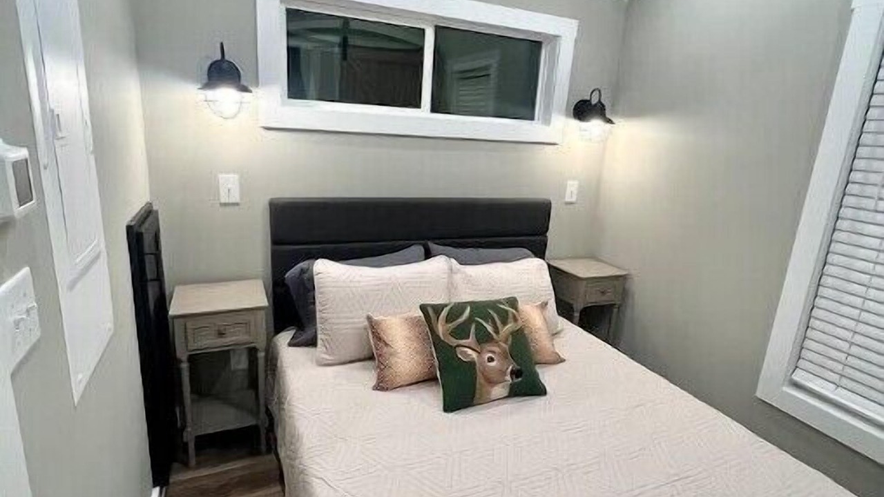 Photo of Bedroom in Springville