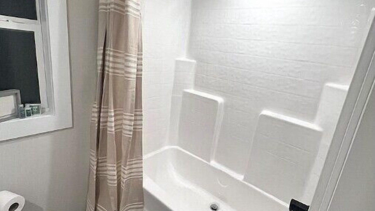 Photo of Bathroom in Springville