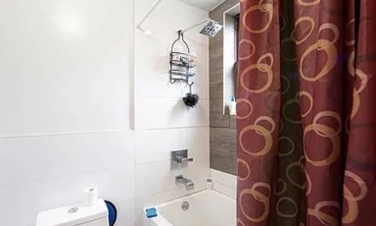 Photo of Bathroom in Bushwick