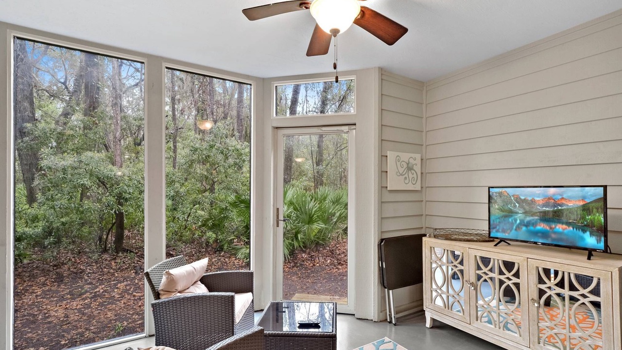 Photo of Livingroom in St. Simons Island