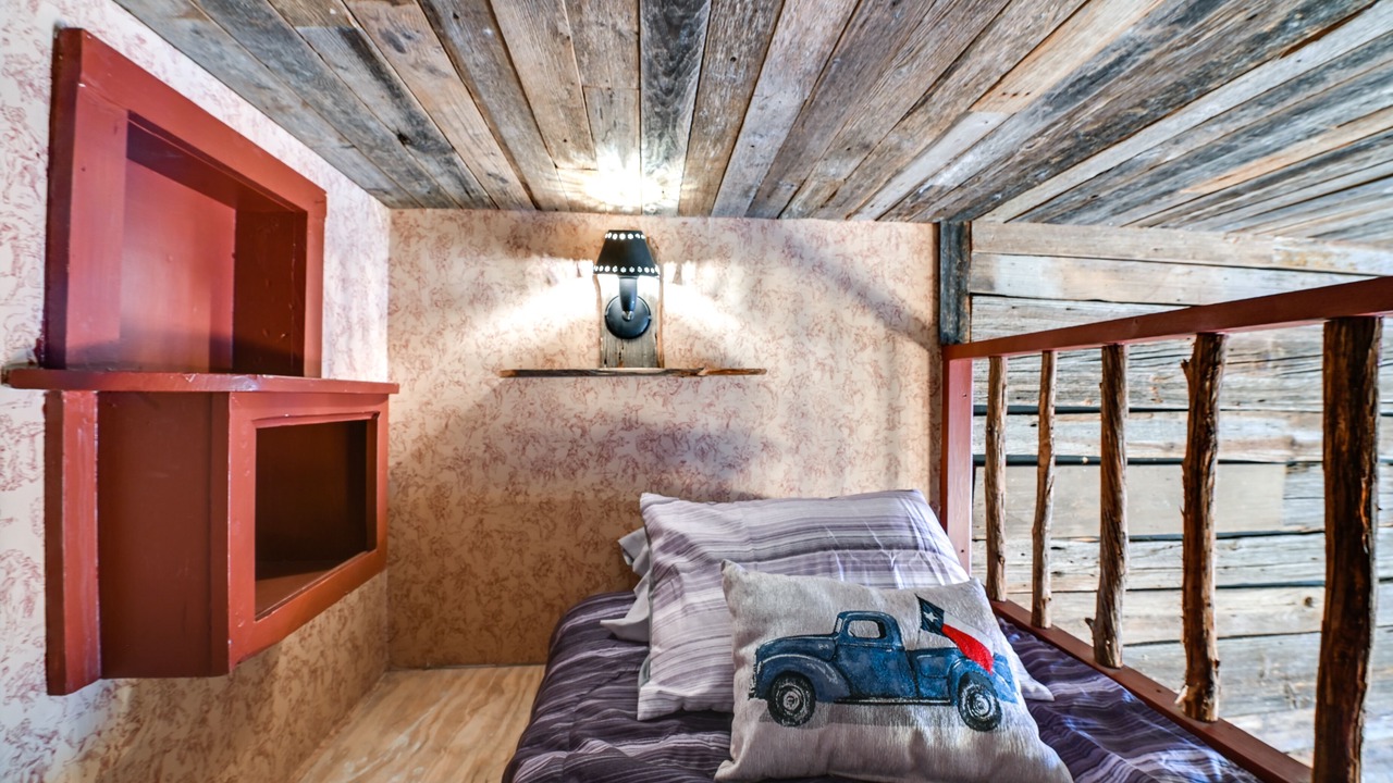 Photo of Bedroom in Decatur