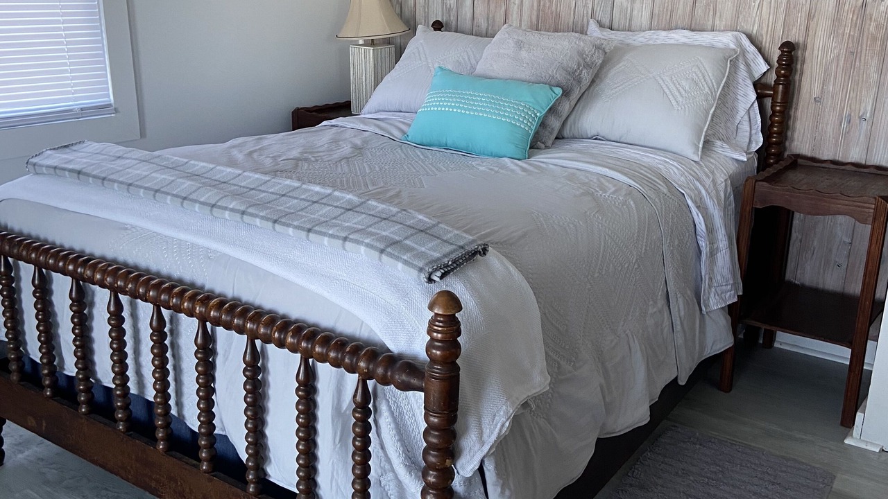 Photo of Bedroom in Dutton