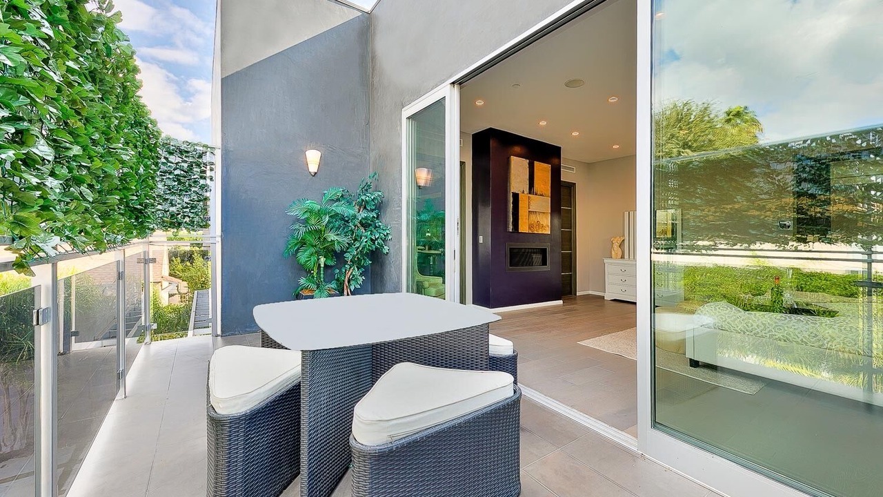 Photo of Outdoor in Beverly Grove