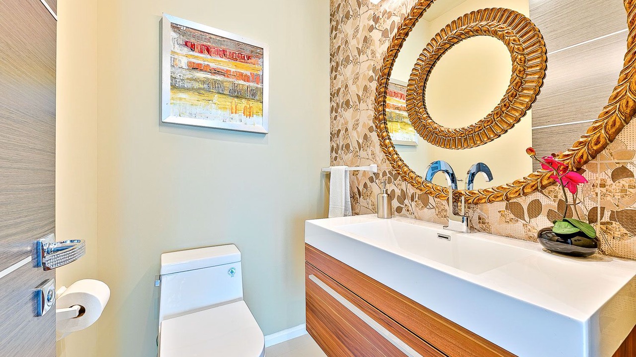 Photo of Bathroom in Beverly Grove