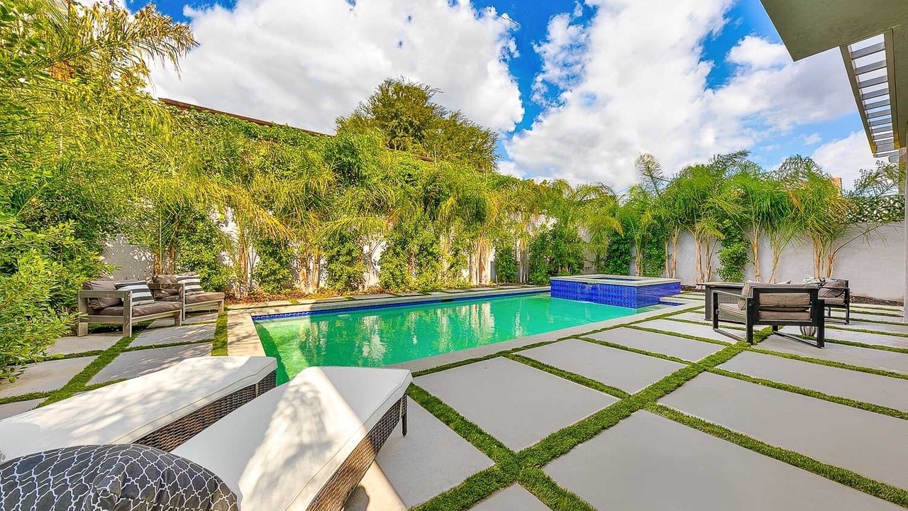 Photo of Outdoor in Beverly Grove