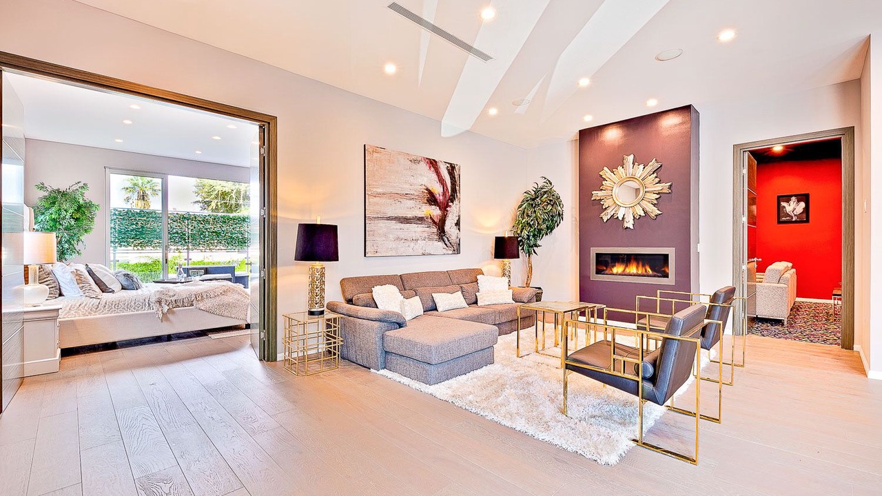 Photo of Livingroom in Beverly Grove