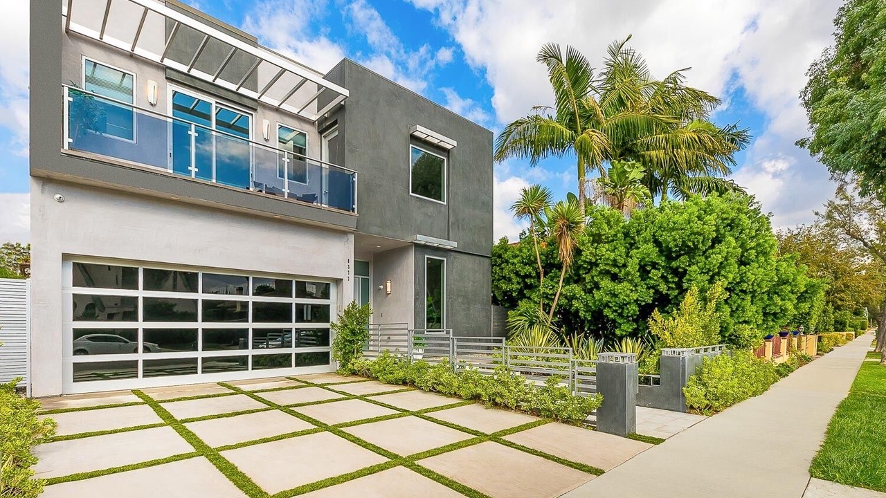 Photo of Outdoor in Beverly Grove
