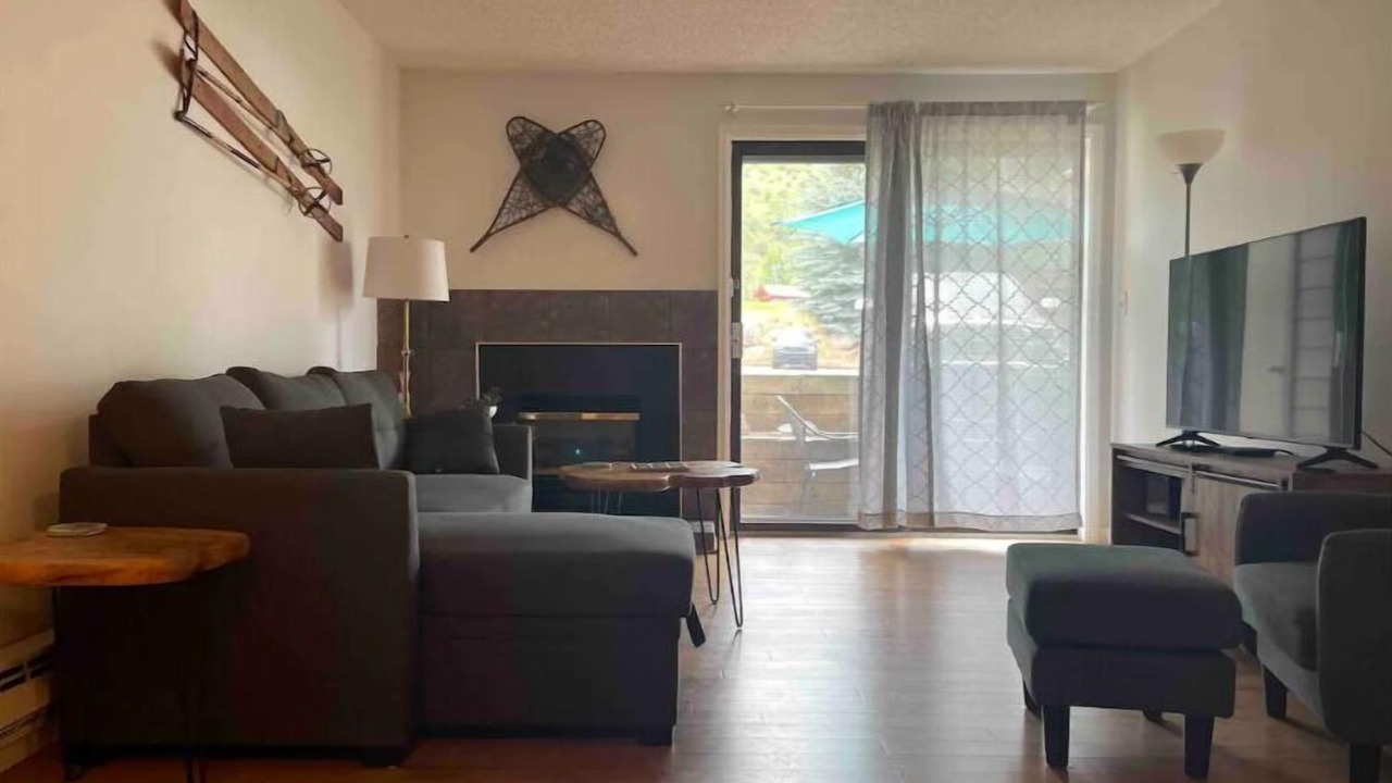 Photo of Livingroom in Avon