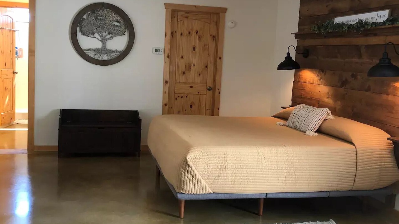 Photo of Bedroom in Harper