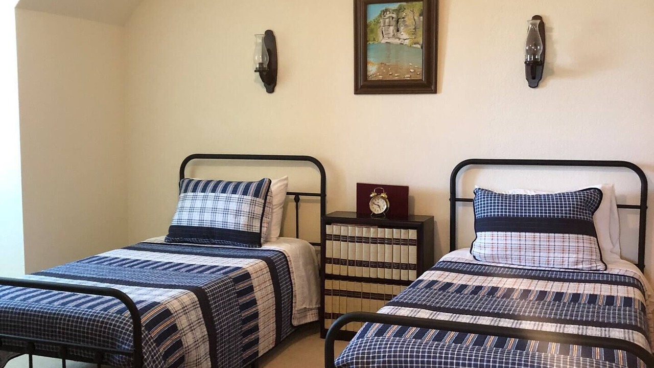 Photo of Bedroom in Harper