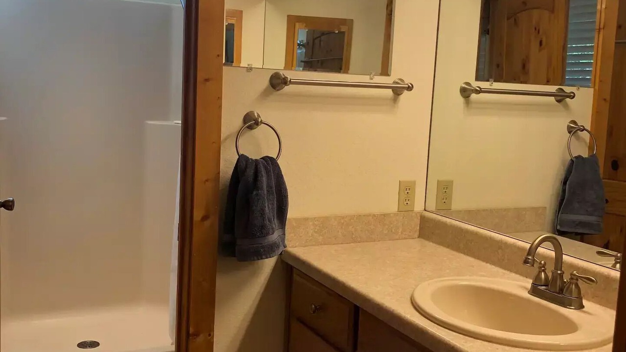 Photo of Bathroom in Harper