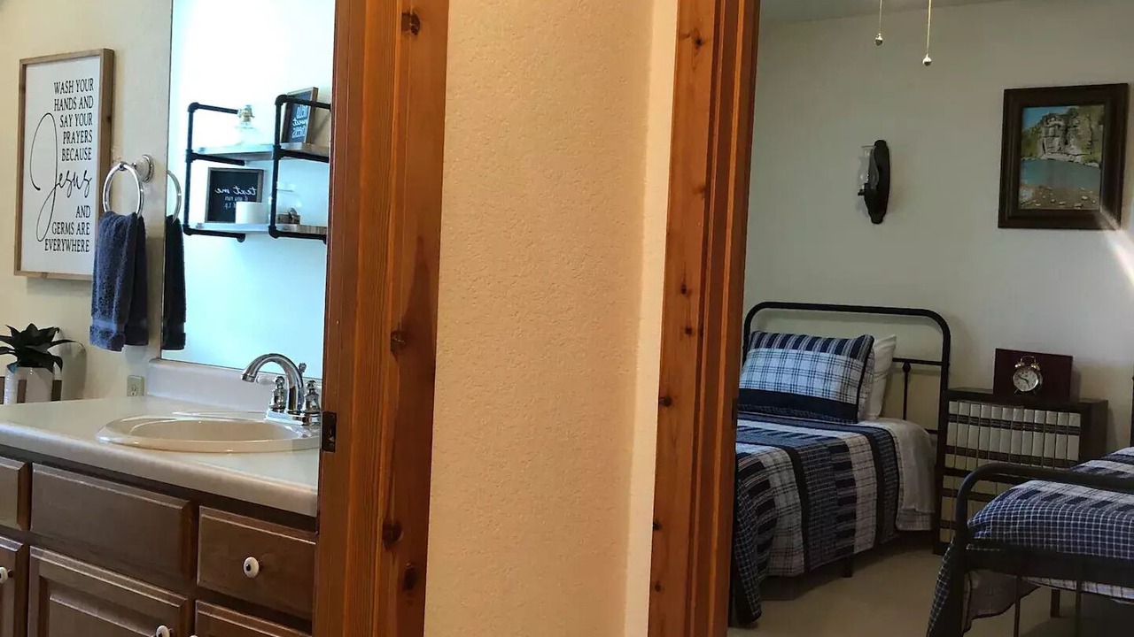 Photo of Bedroom in Harper