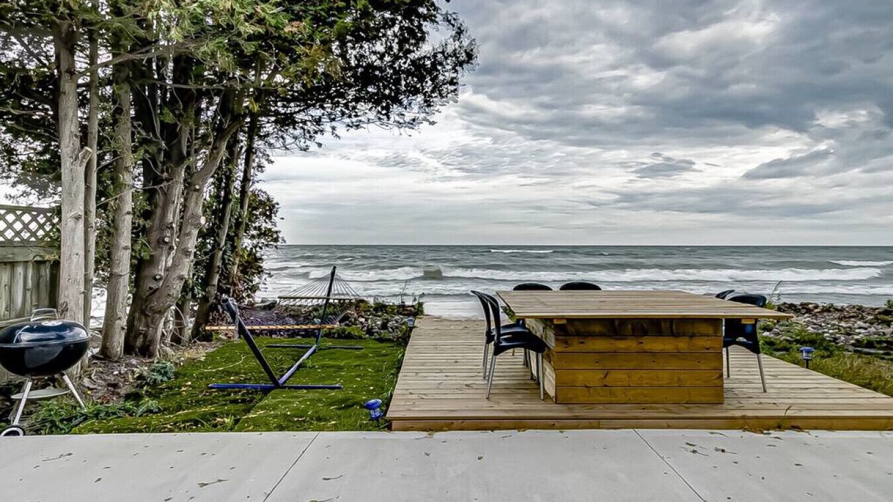 Photo of Outdoor in Bowmanville