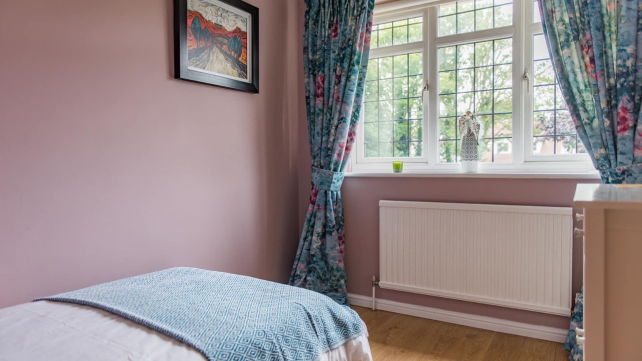 Photo of Bedroom in Staple