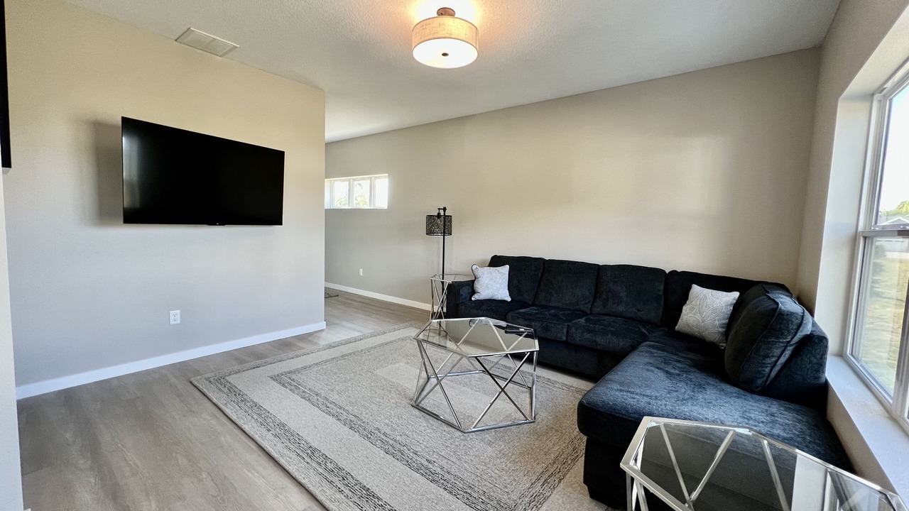 Photo of Livingroom in Cedar Falls