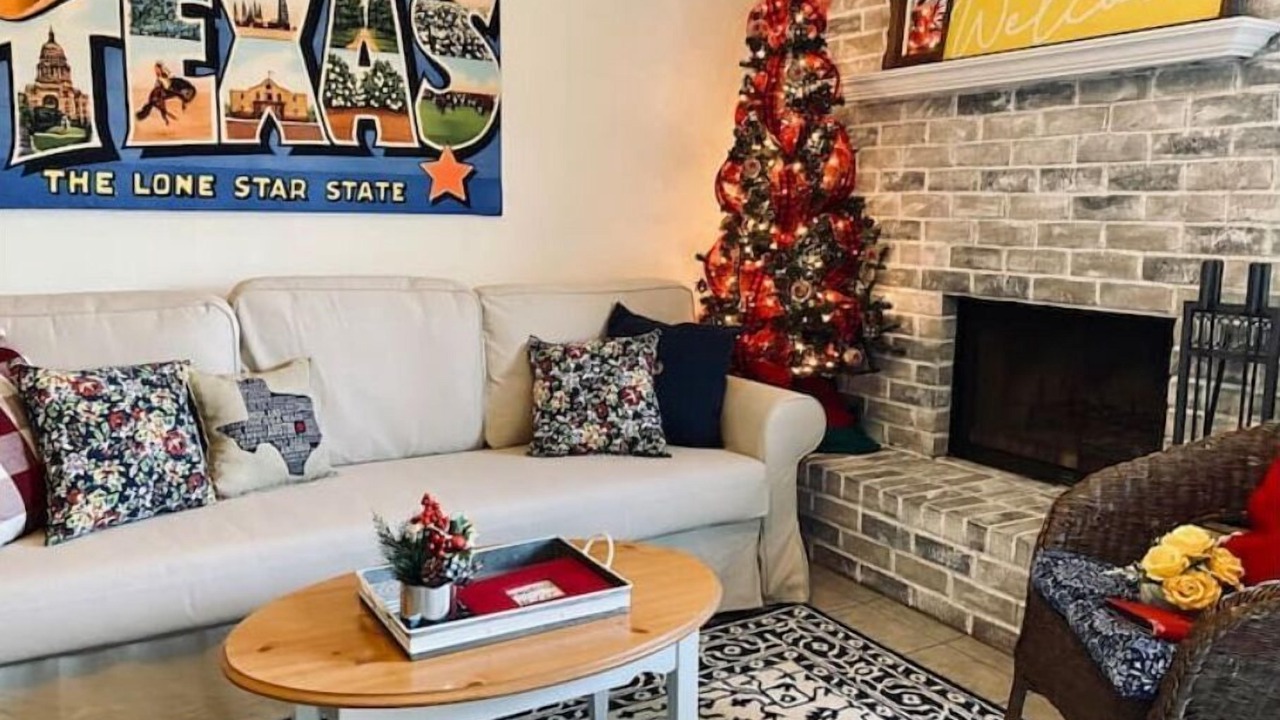 Photo of Livingroom in North Richland Hills