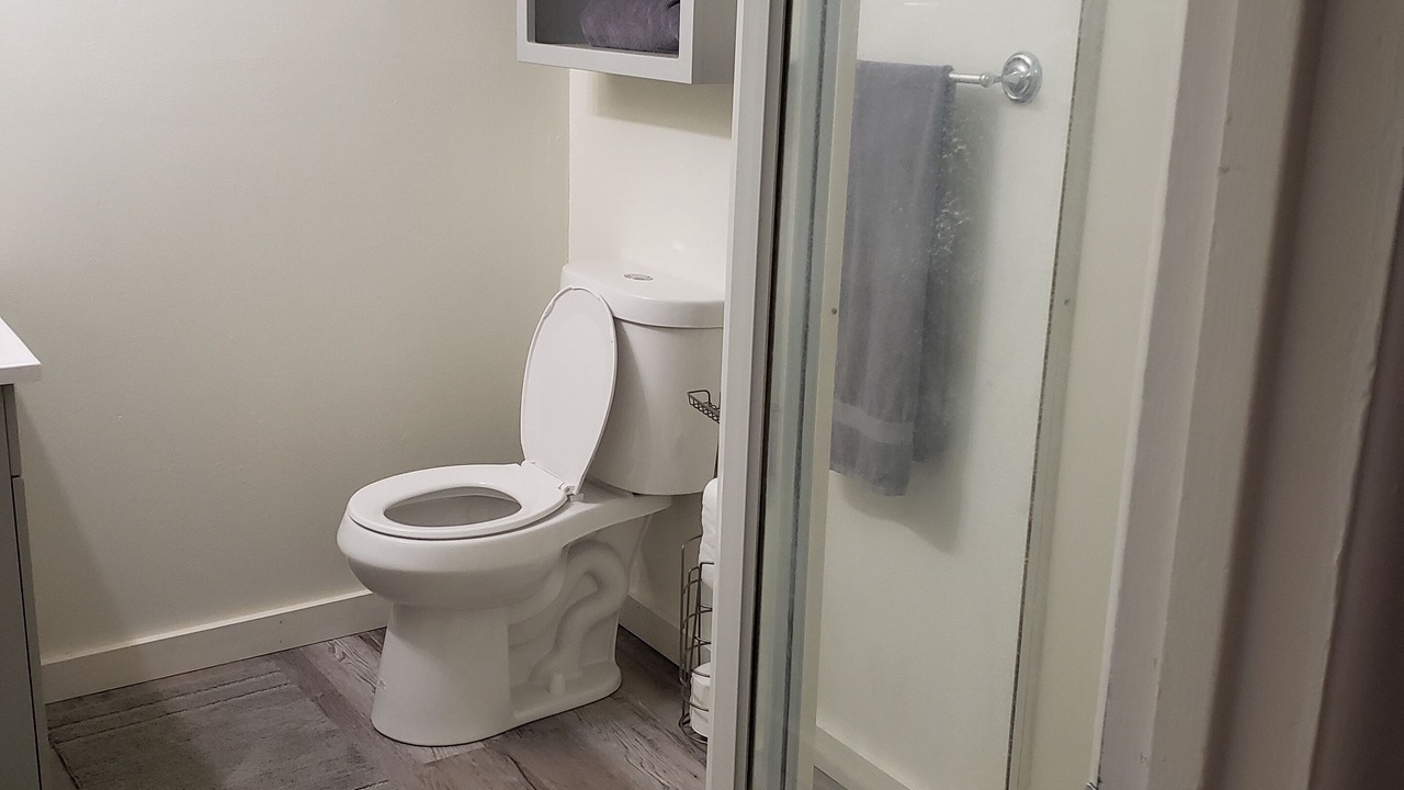 Photo of Bathroom in Chalk