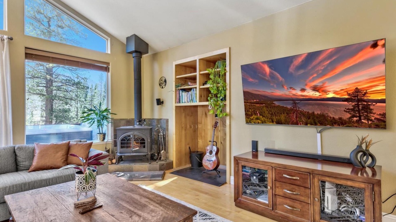 Photo of Livingroom in Tahoe Paradise