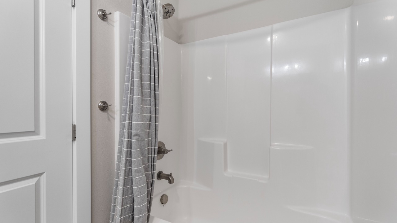 Photo of Bathroom in Booneville