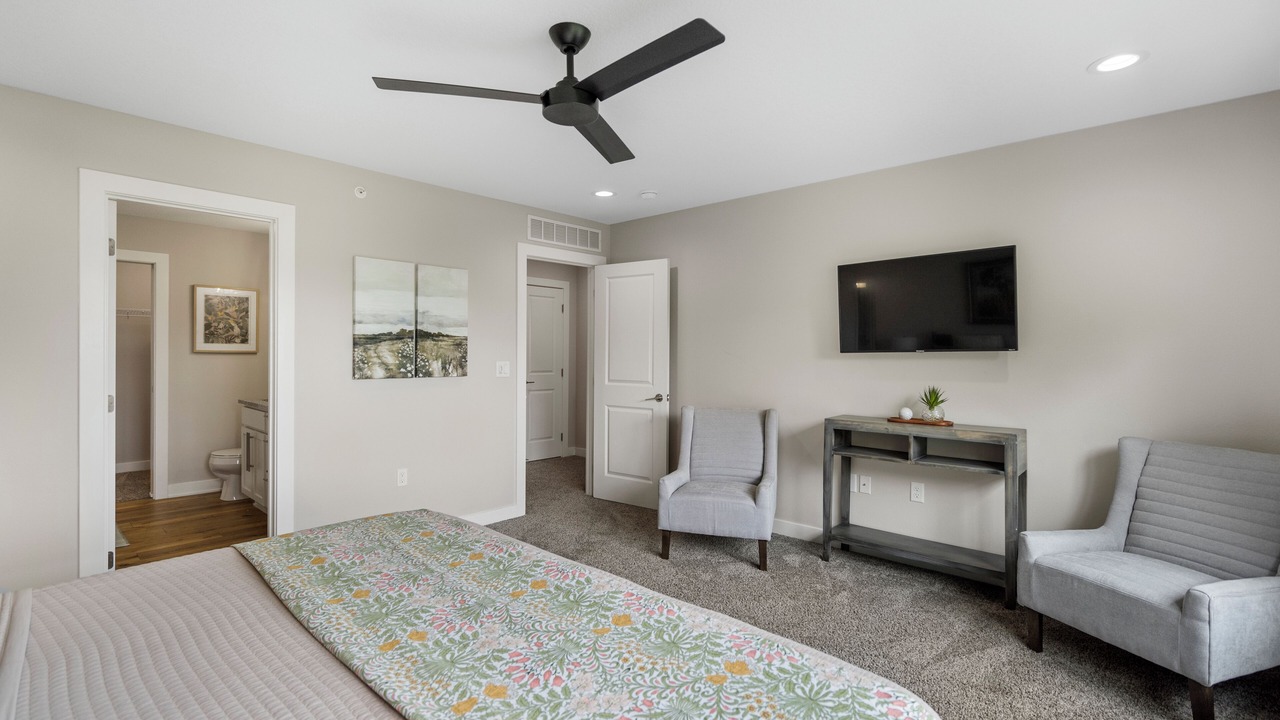 Photo of Bedroom in Booneville