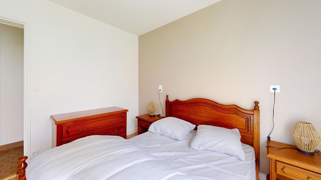 Photo of Others in Chey